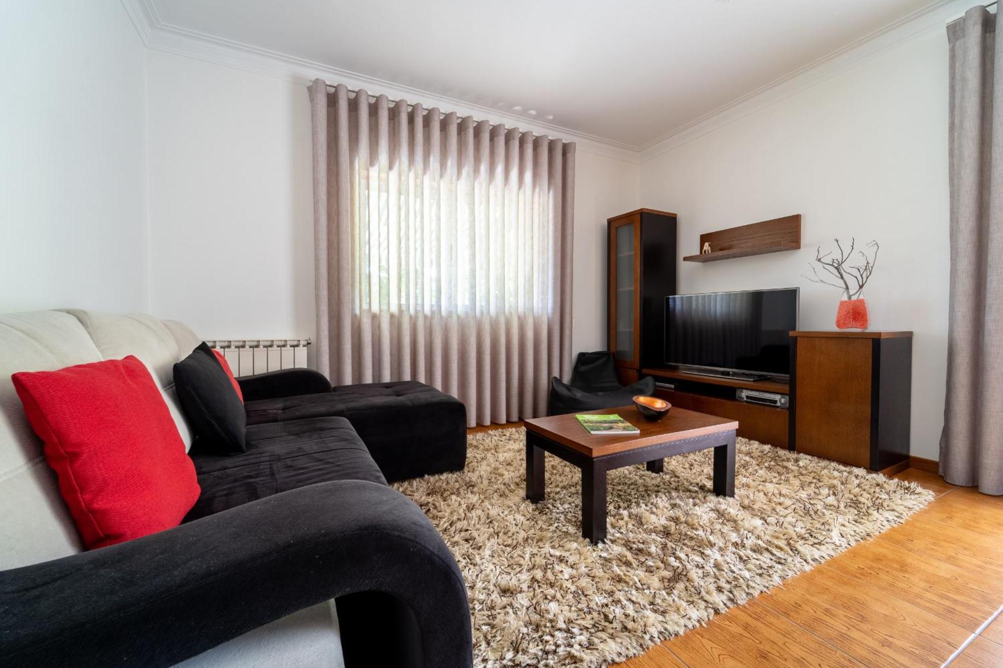 Gondomar Guimaraes - Moradia V3 Com Piscina Natural By House And People Dış mekan fotoğraf